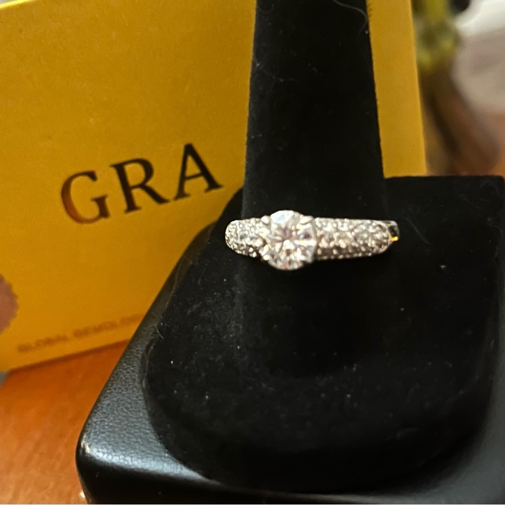 Elegant Silver Ring with moissanite diamond Stones size 8